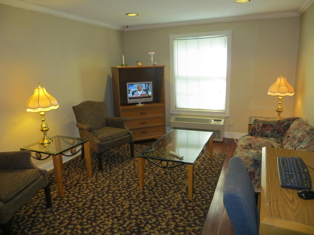 Americourt Hotel And Suites - Elizabethton Екстериор снимка