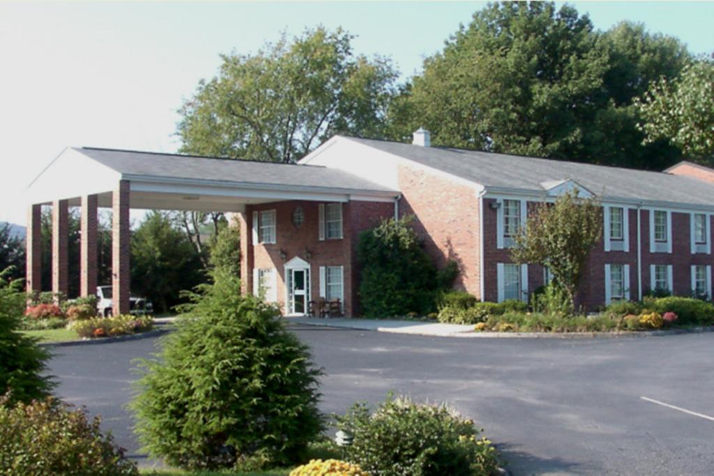 Americourt Hotel And Suites - Elizabethton Екстериор снимка