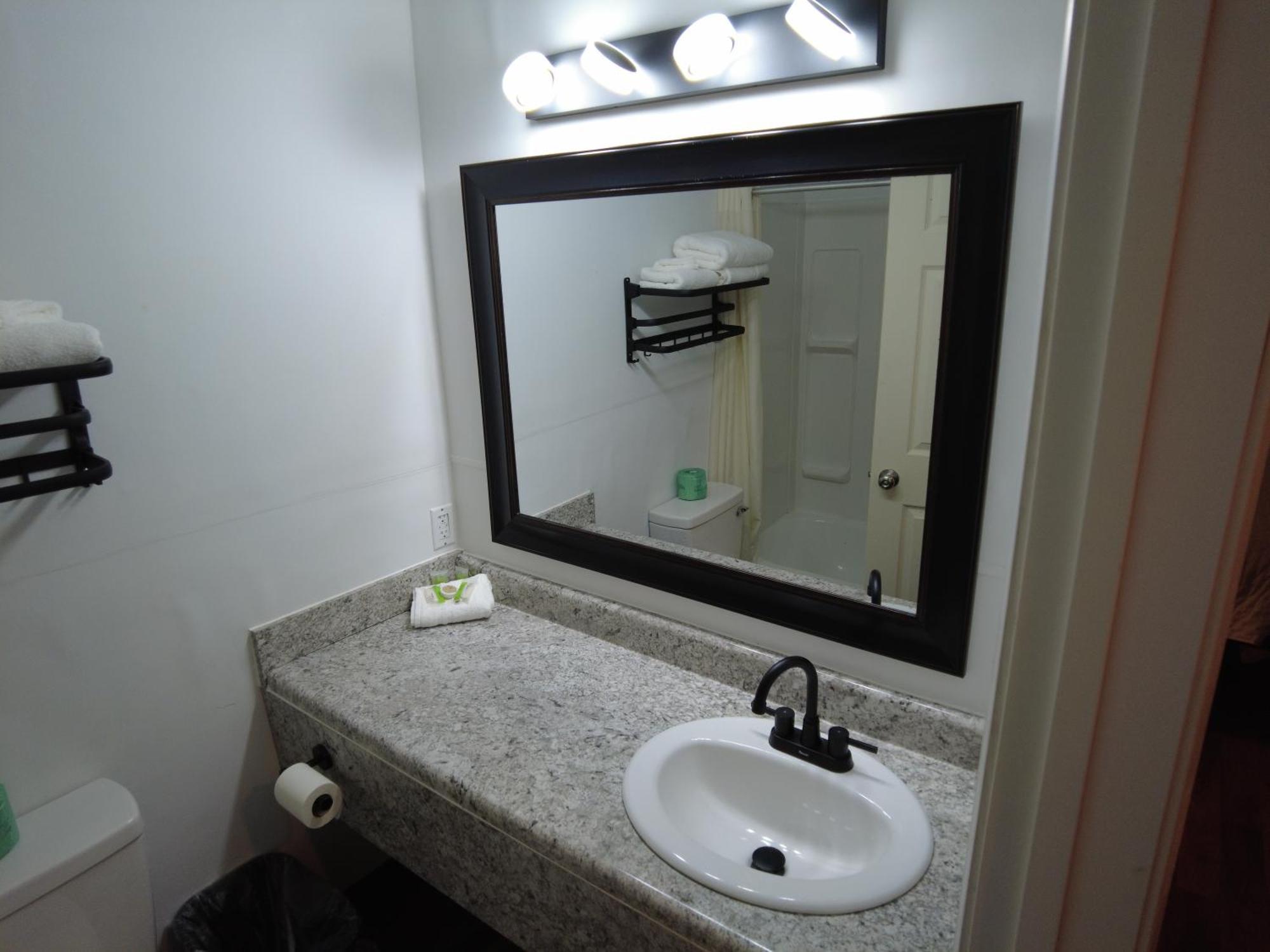 Americourt Hotel And Suites - Elizabethton Екстериор снимка